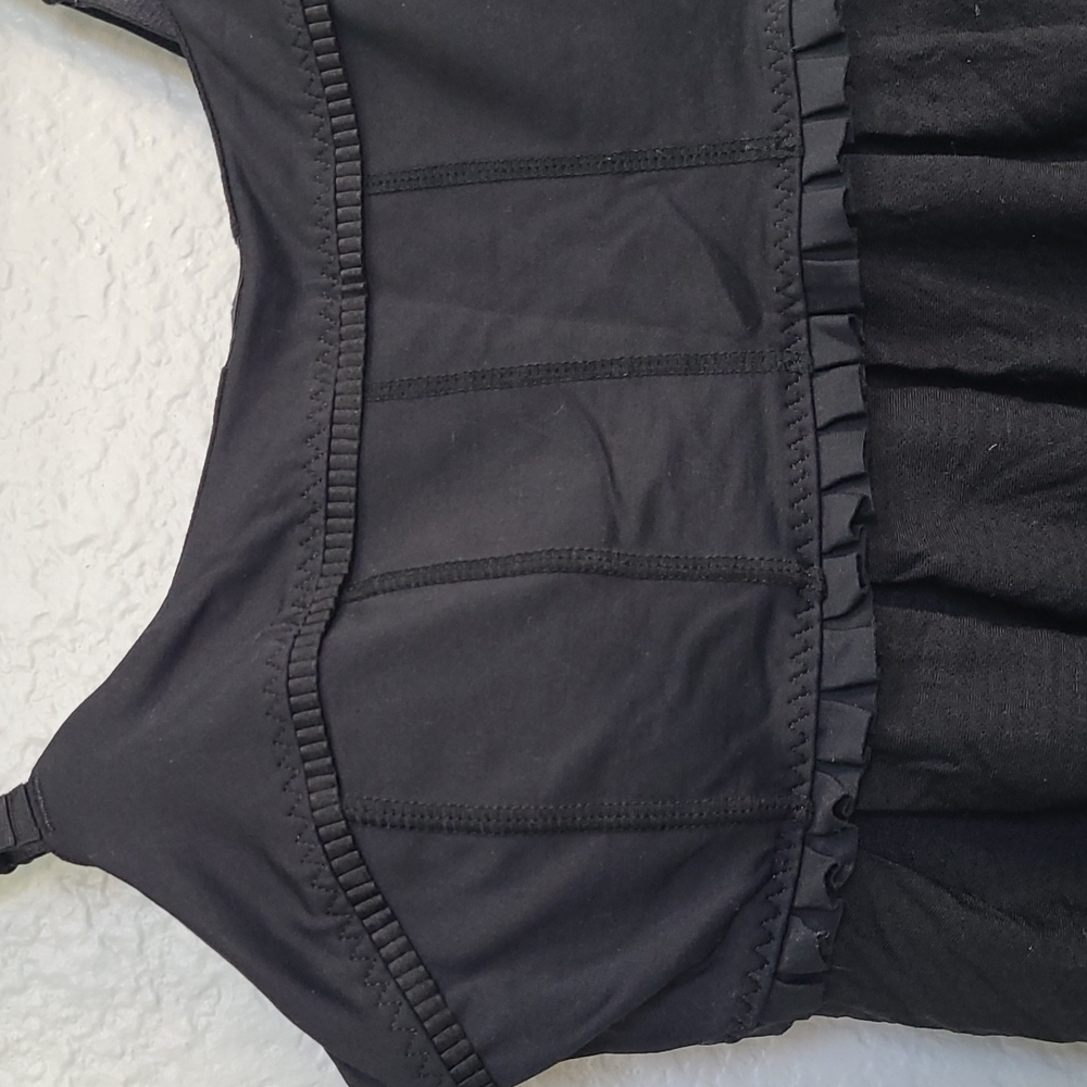 Lululemon - Picture 4 of 5